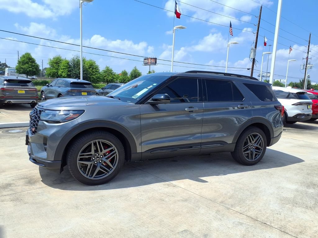 Used 2025 Ford Explorer ST w/ Sun And Sound Package AWD/4WD image 3