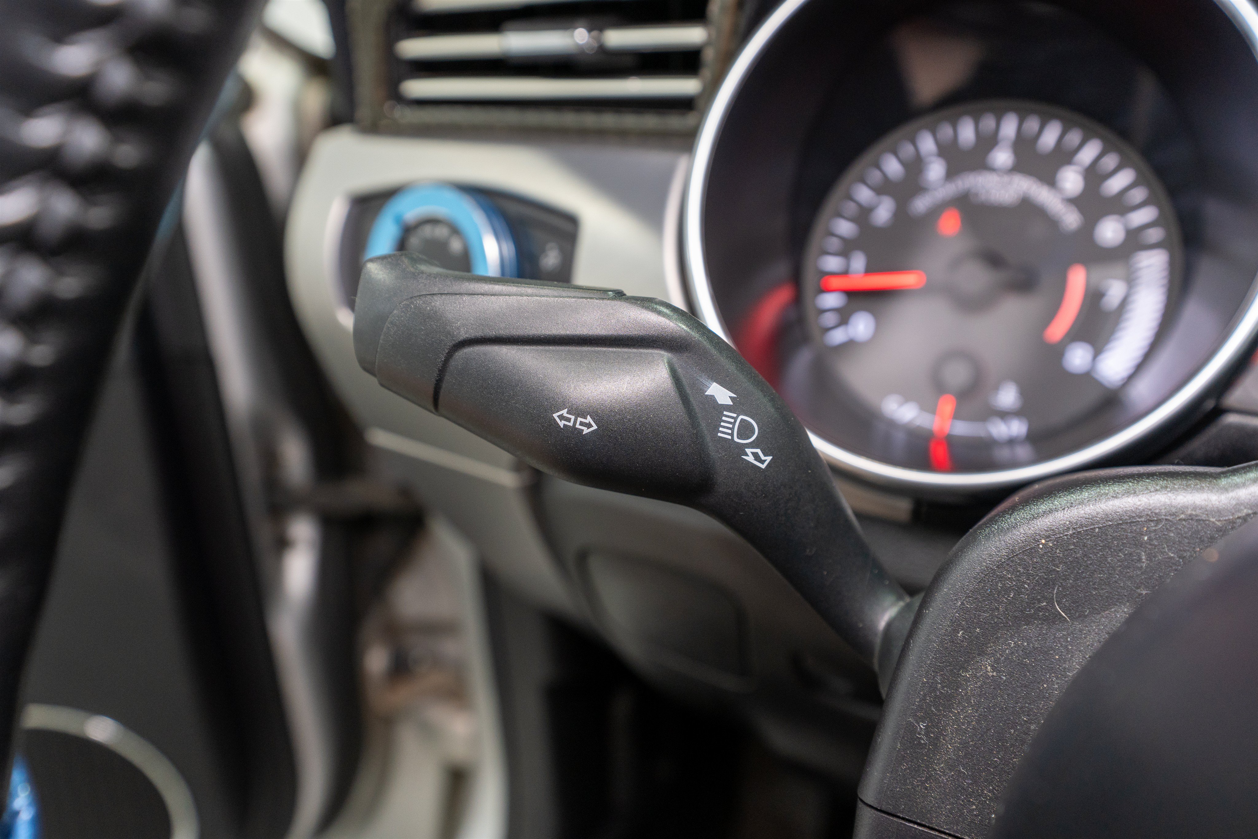 Used 2019 Ford Mustang Premium RWD image 29