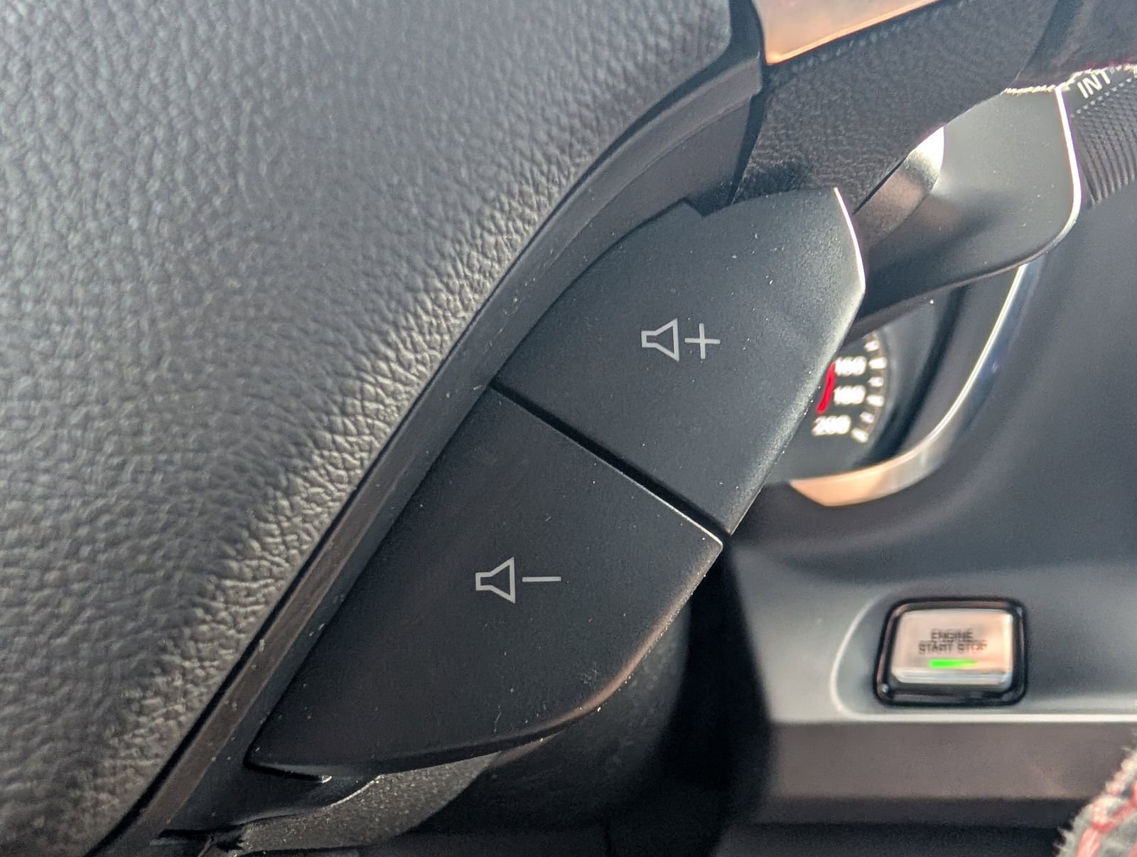 Used 2021 Chevrolet Camaro ZL1 RWD image 26