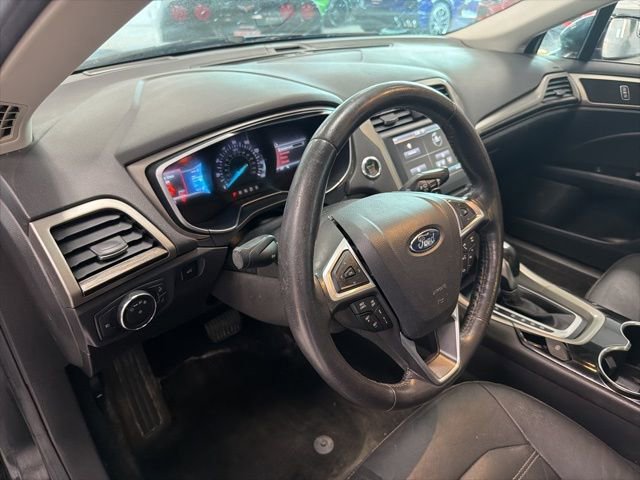 Used 2015 Ford Fusion SE w/ Equipment Group 202A image 15