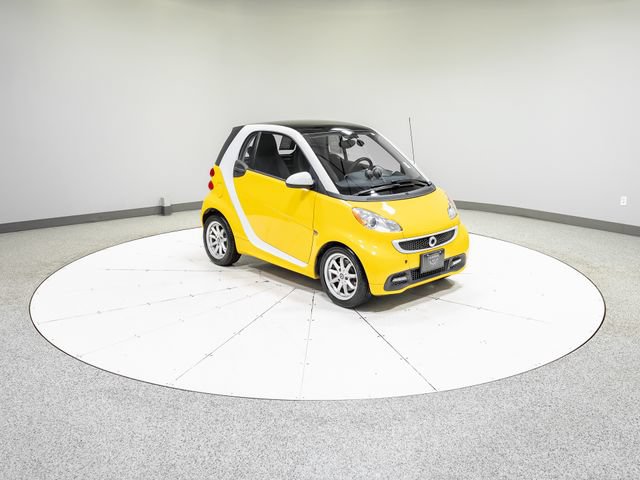 Used 2015 smart fortwo passion w/ Comfort Package RWD image 21