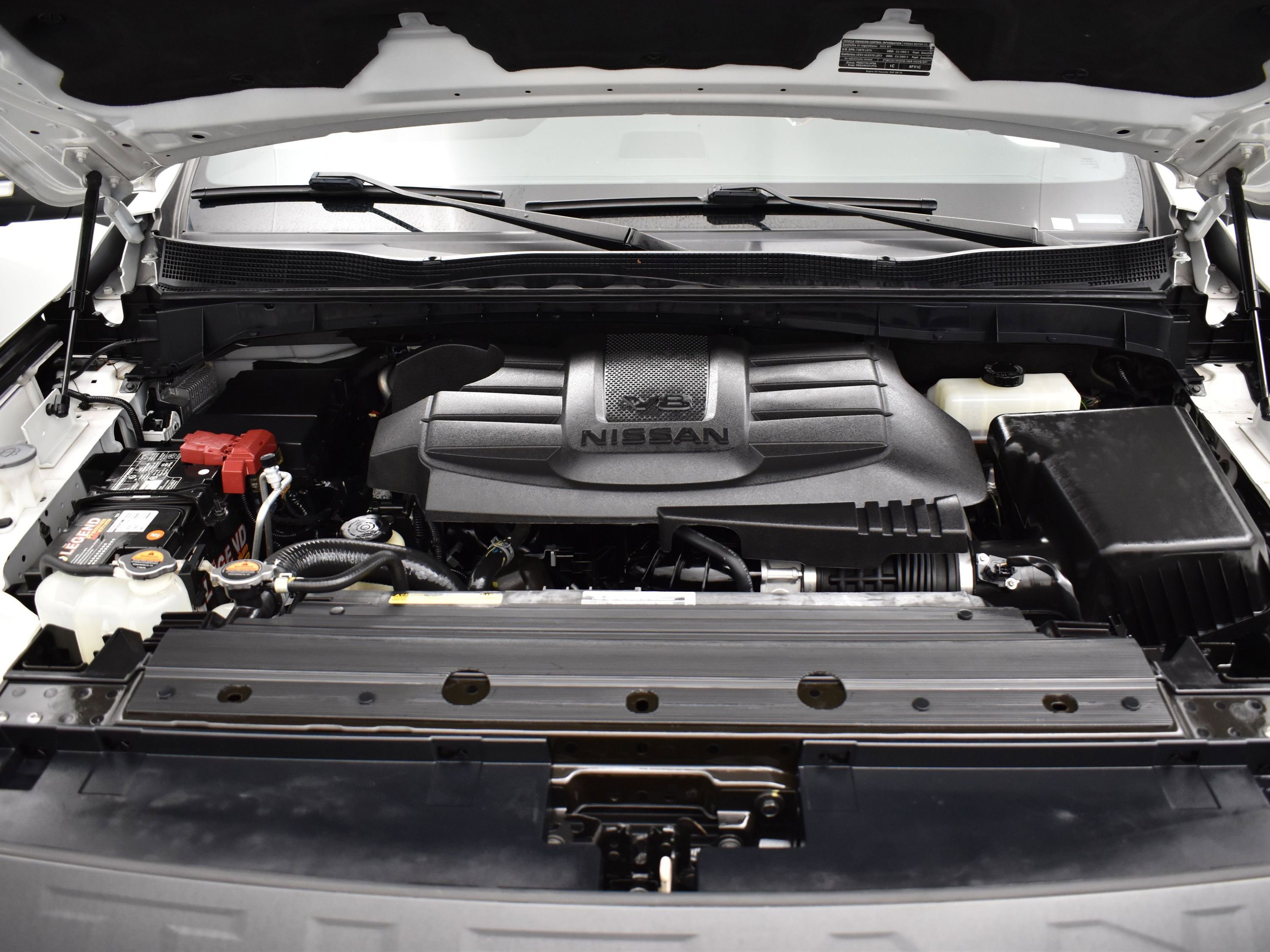 Used 2023 Nissan Titan PRO-4X w/ Pro-4x Convenience Package image 7