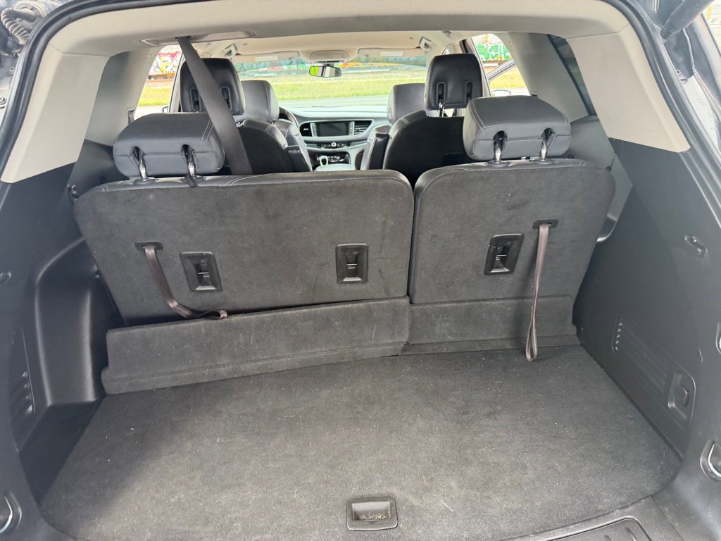 Used 2018 Buick Enclave Essence w/ Trailering Package FWD image 28