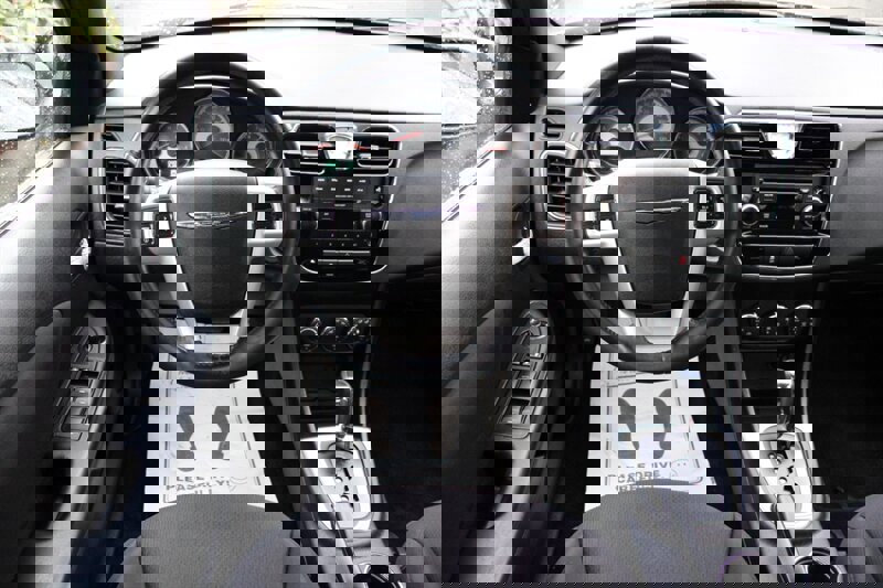 Used 2013 Chrysler 200 Touring image 16