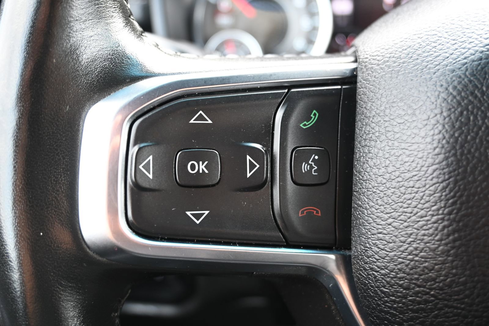 Used 2024 RAM 1500 Laramie image 8