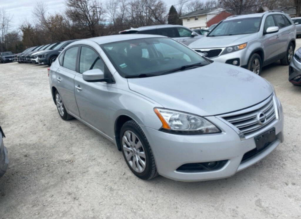 Used 2013 Nissan Sentra SV w/ Driver Pkg FWD image 2