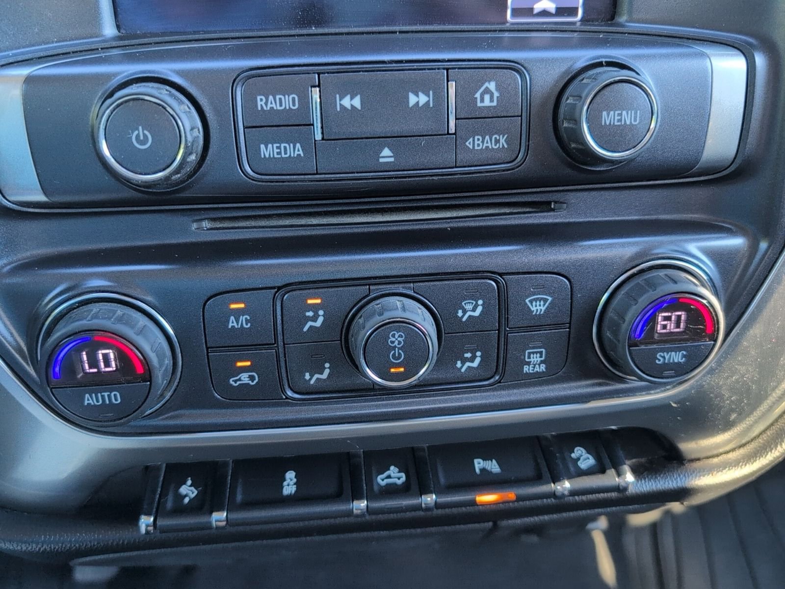 Used 2018 Chevrolet Silverado 1500 LT w/ All Star Edition image 22