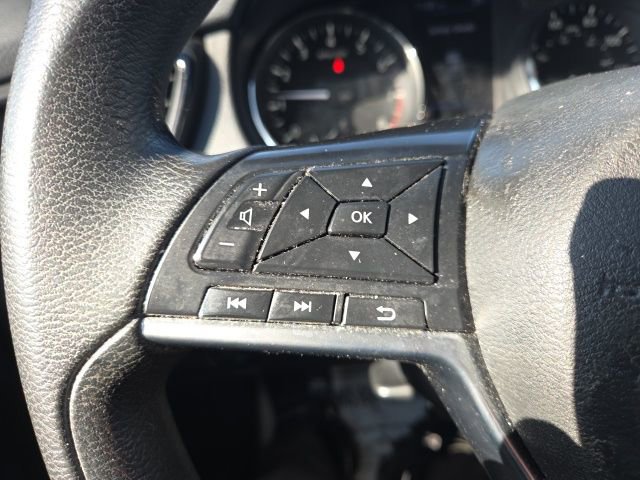 Used 2018 Nissan Rogue S image 13