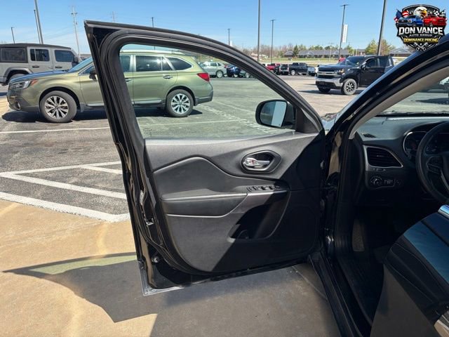 Used 2022 Jeep Cherokee Latitude Lux FWD image 9