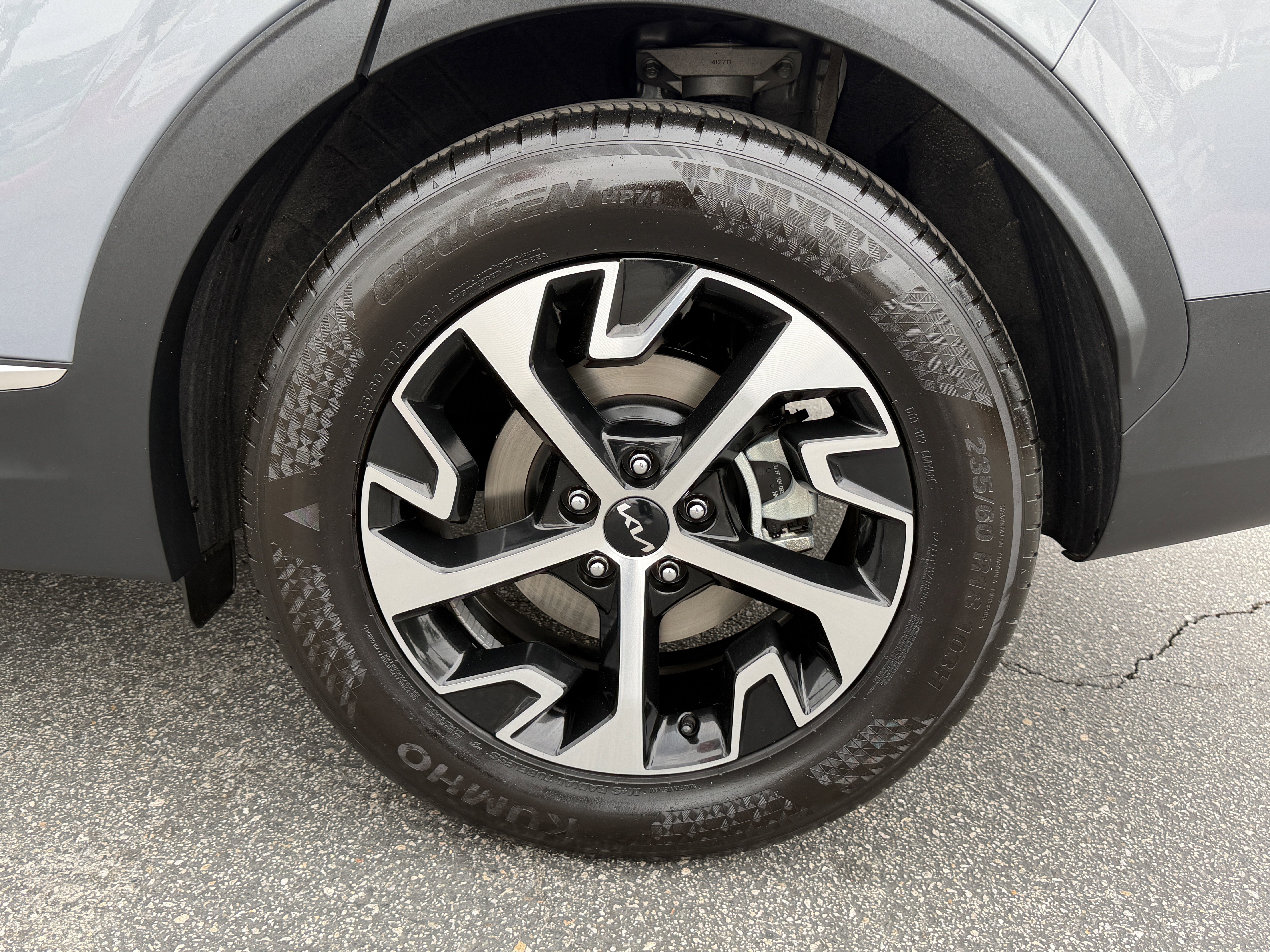 Certified 2025 Kia Sportage EX FWD image 11
