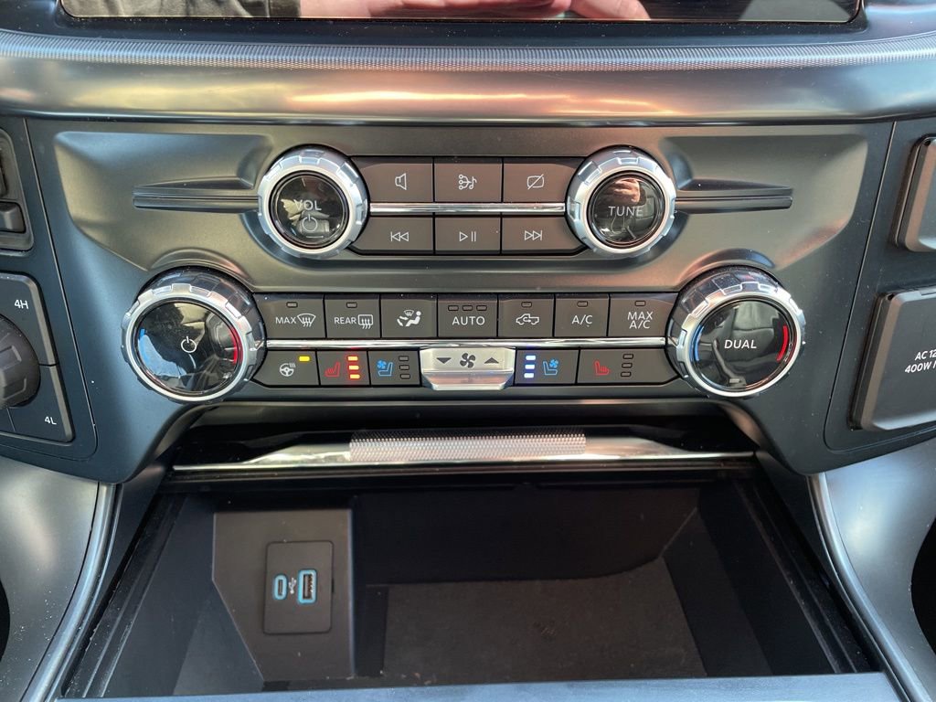 Used 2024 Ford F150 Lariat AWD/4WD image 23