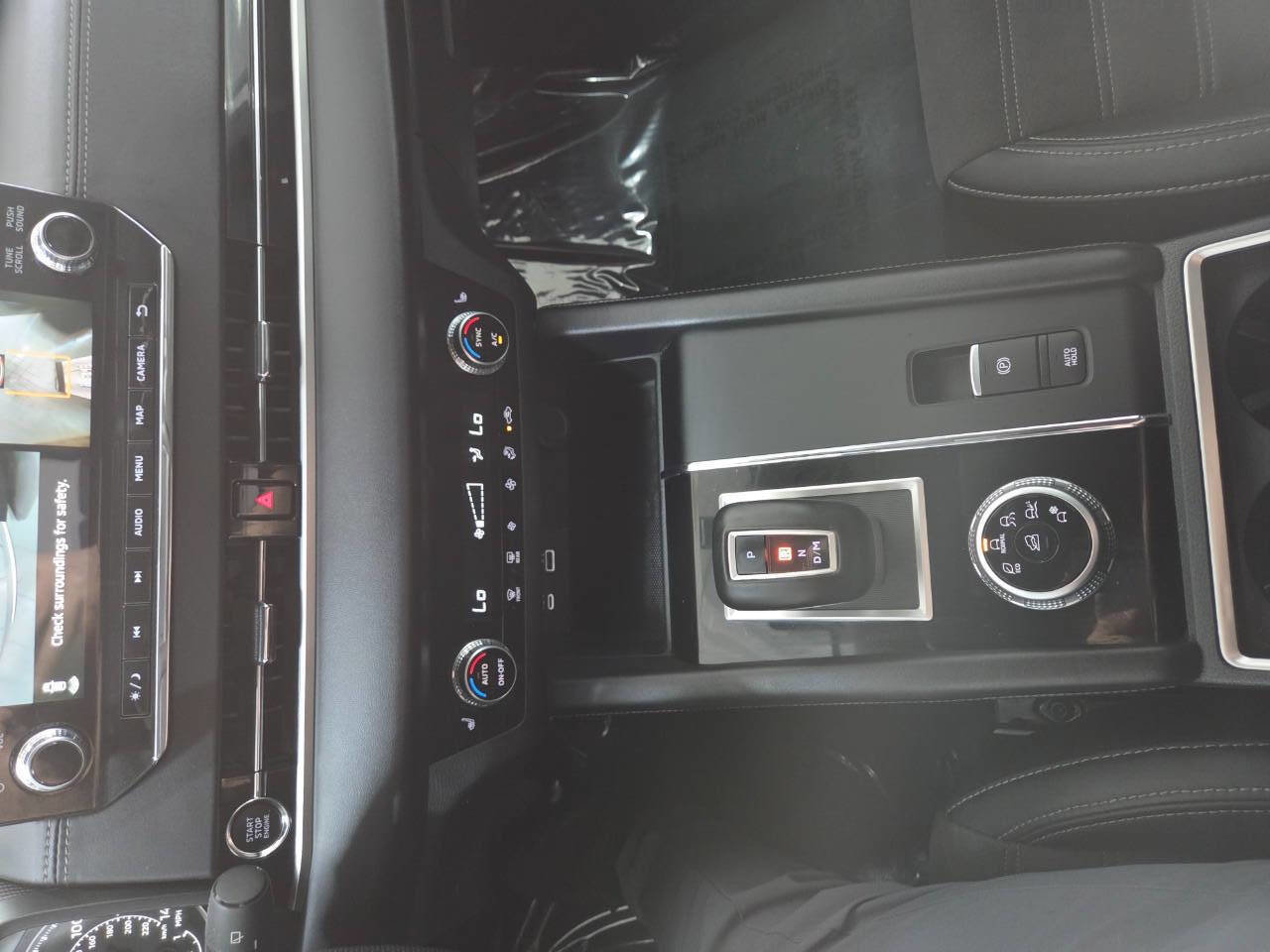 Used 2023 Mitsubishi Outlander SE image 32