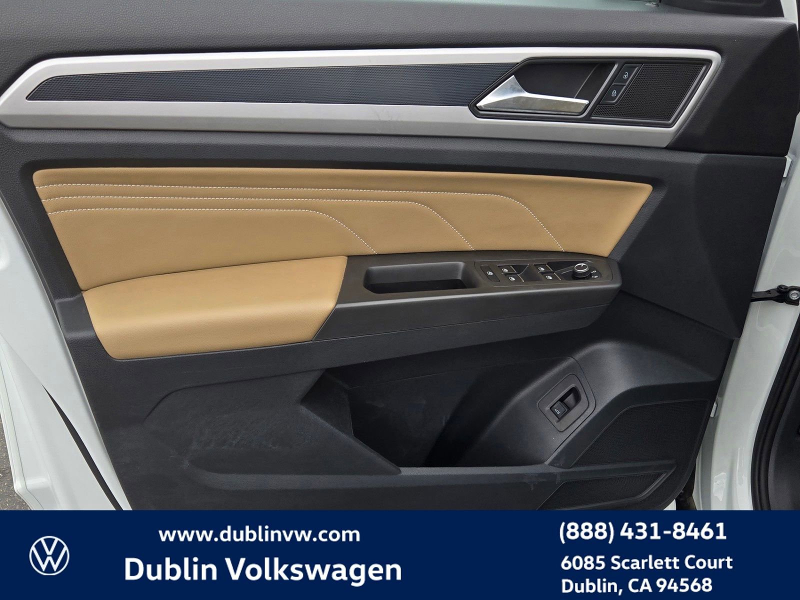 Used 2023 Volkswagen Atlas Cross Sport SE FWD image 10