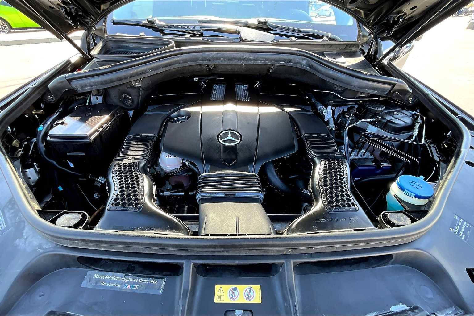 Used 2016 Mercedes-Benz GL 450 4MATIC image 31