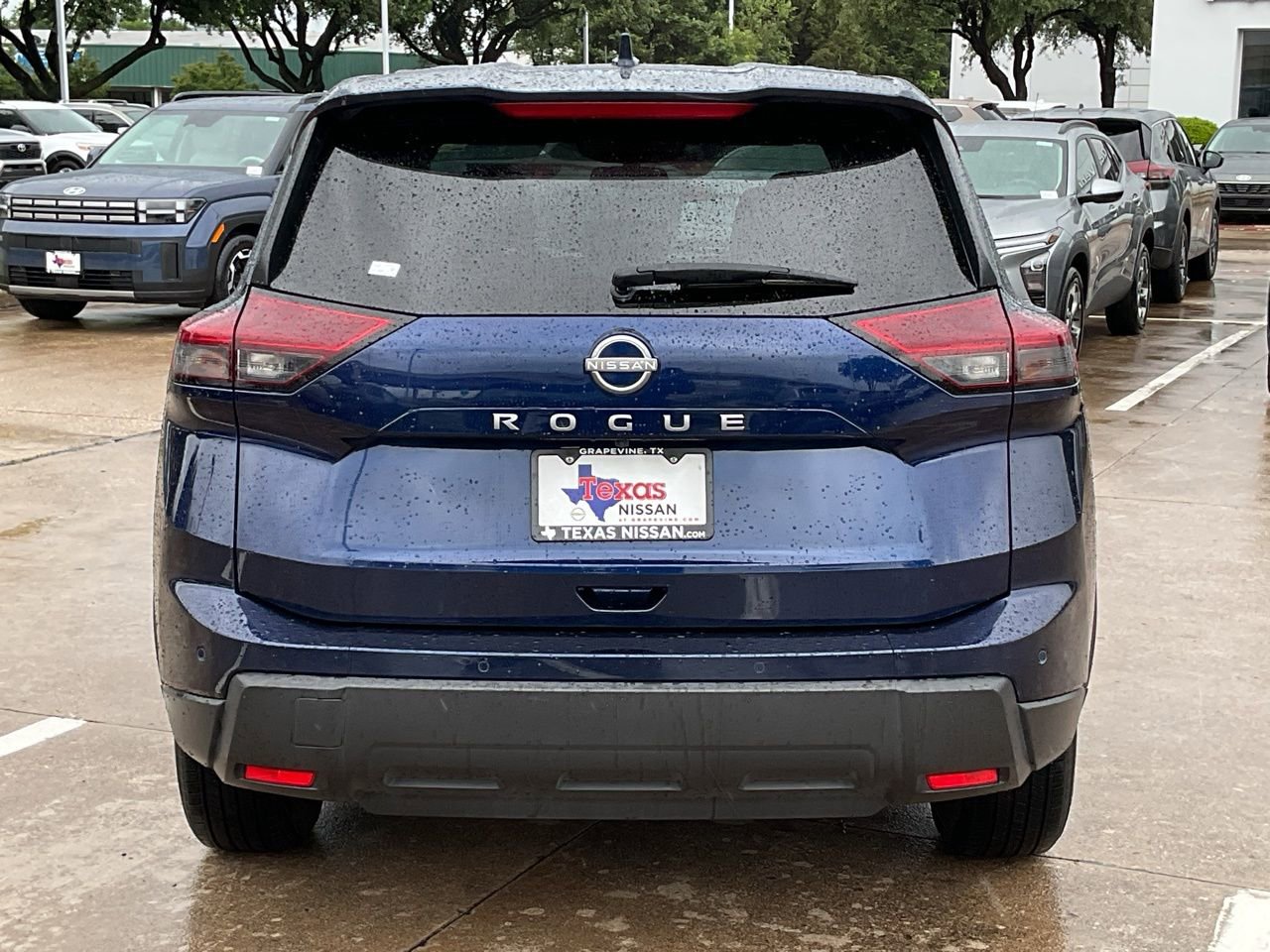 Used 2025 Nissan Rogue SV FWD image 6