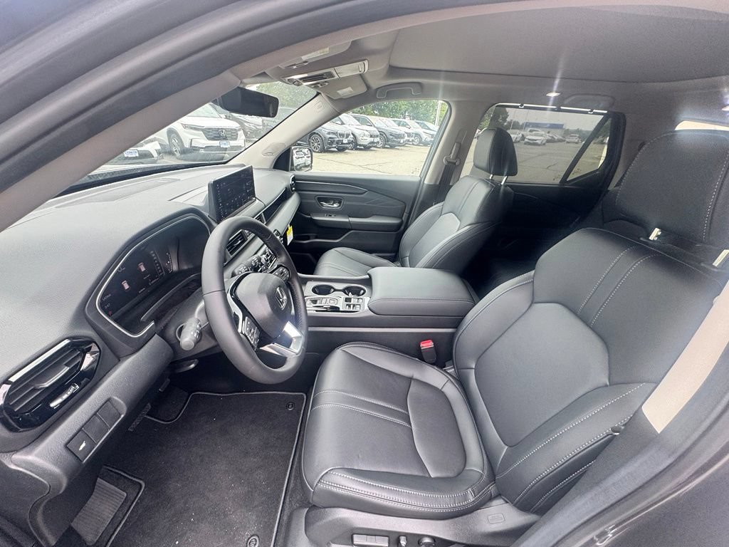 New 2026 Honda Pilot Touring image 9