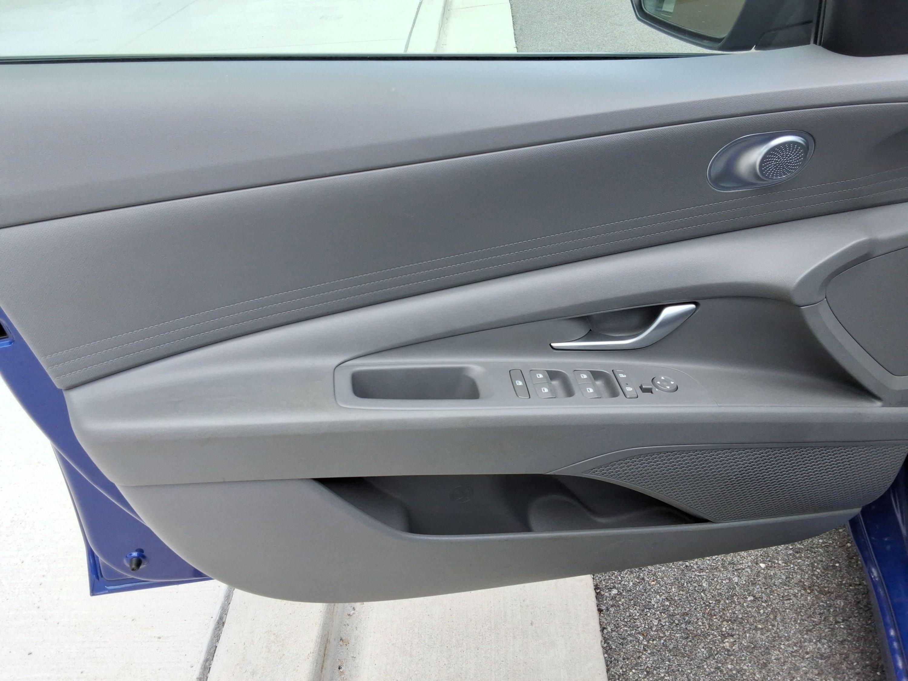 Used 2023 Hyundai Elantra SEL image 21