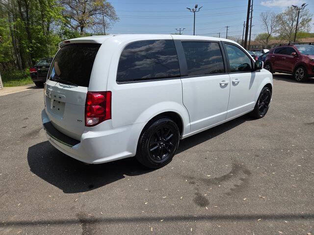 Used 2020 Dodge Grand Caravan GT FWD image 6