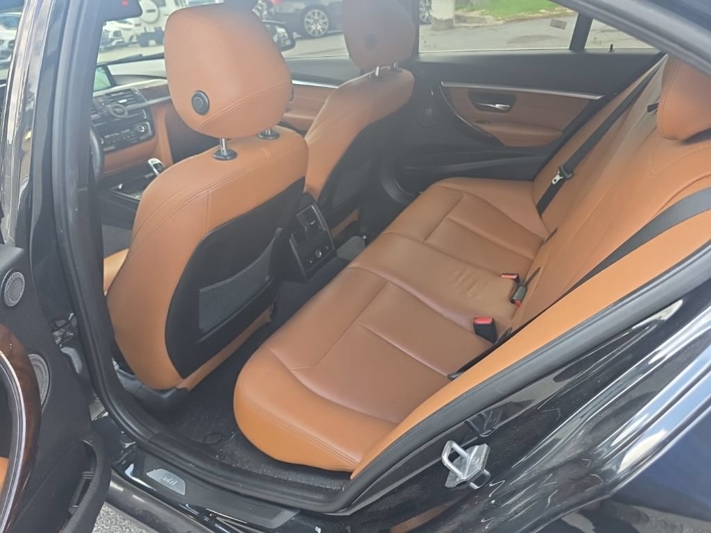 Used 2016 BMW 340i xDrive Sedan AWD/4WD image 11