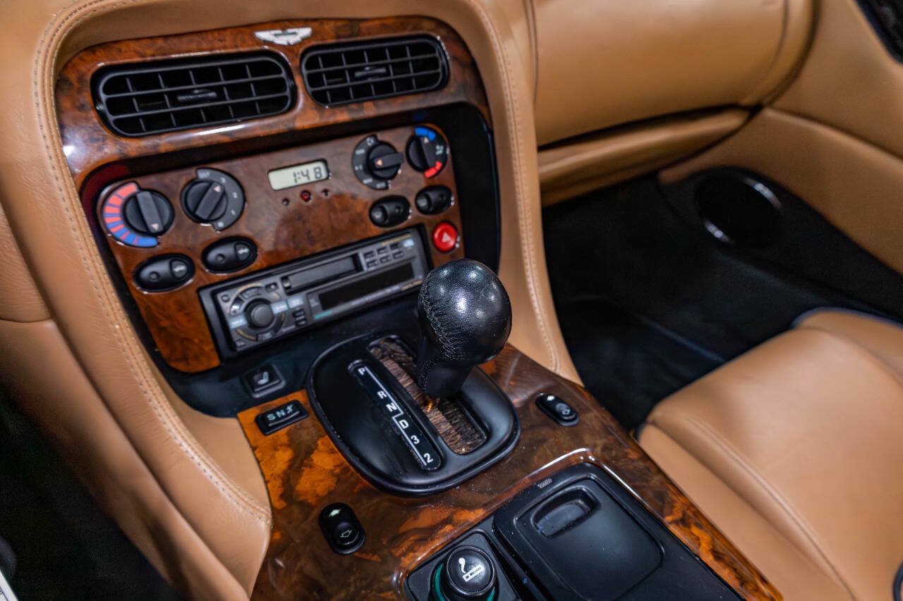 Used 1997 Aston Martin DB7 Volante RWD image 13