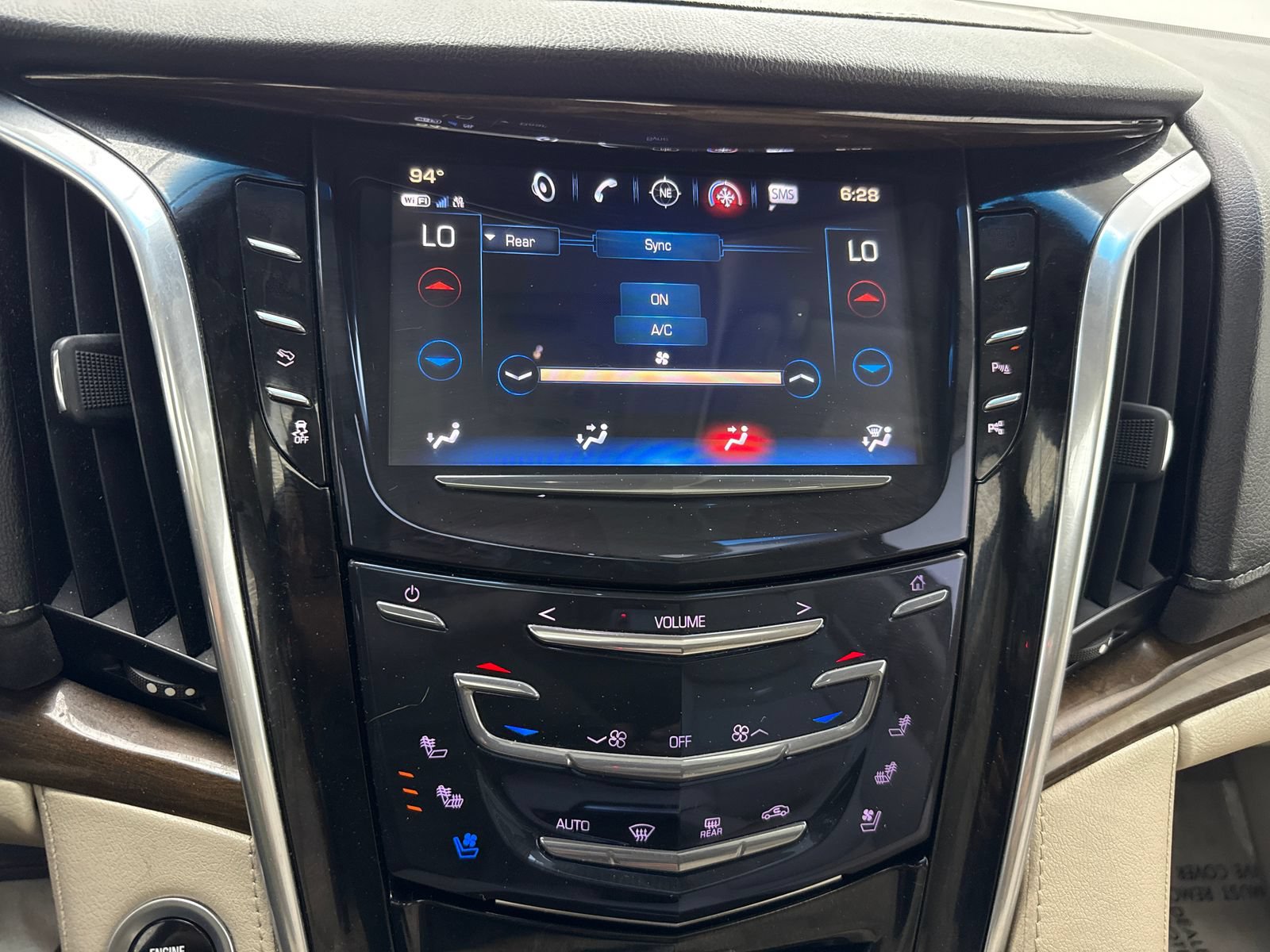 Used 2018 Cadillac Escalade Luxury RWD image 27