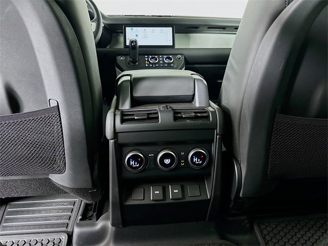 Used 2024 Land Rover Defender 110 X-Dynamic SE image 25
