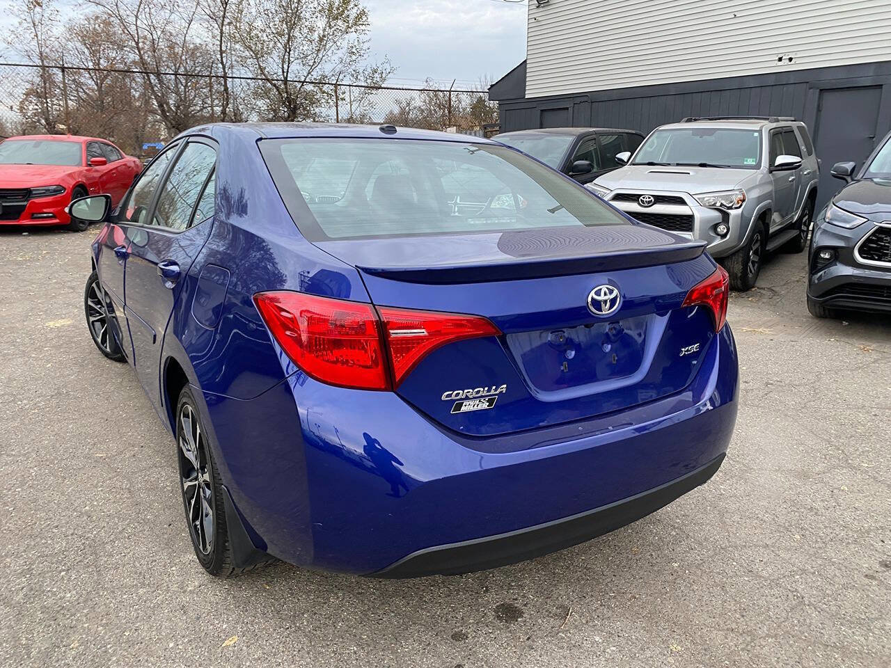 Used 2019 Toyota Corolla XSE image 10