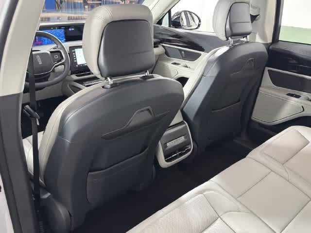 New 2026 Lincoln Nautilus Premier AWD/4WD image 18