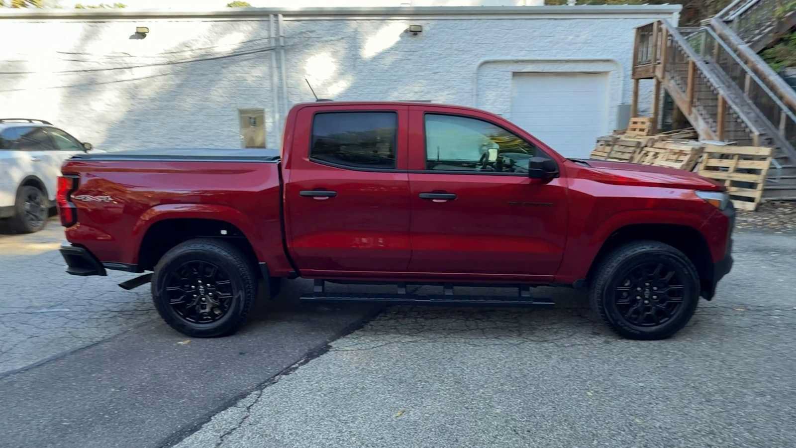 Used 2026 Chevrolet Colorado W/T AWD/4WD image 9