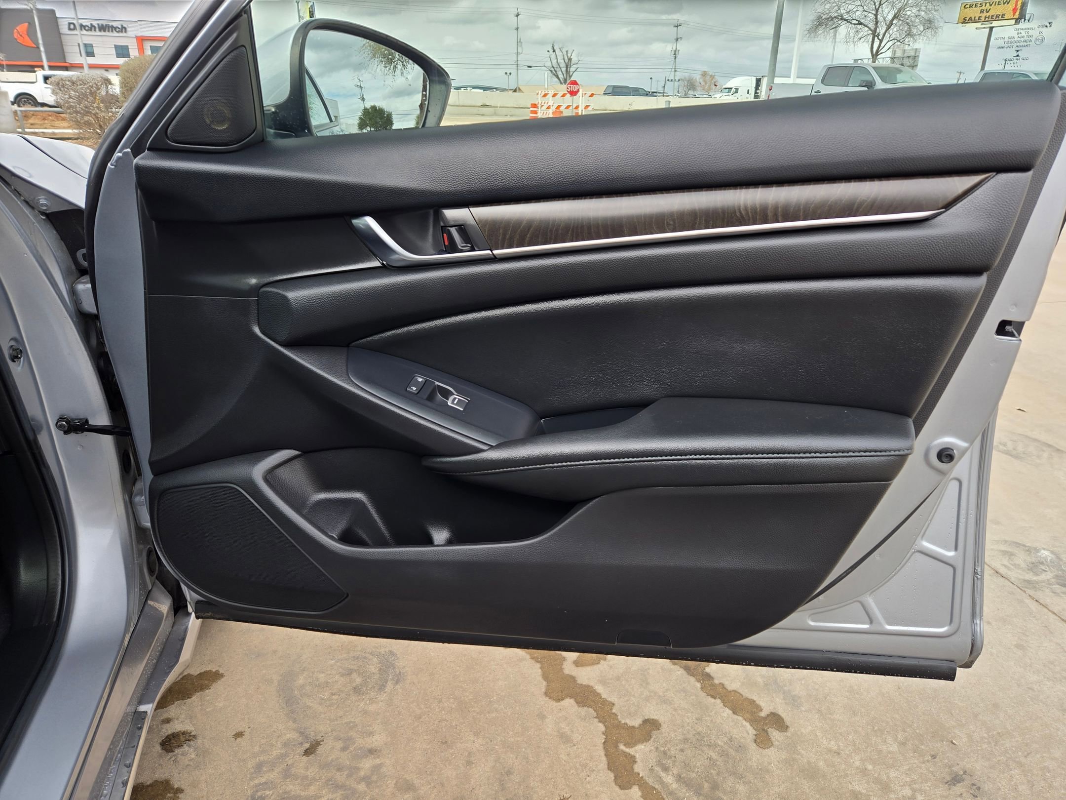 Used 2020 Honda Accord EX image 29