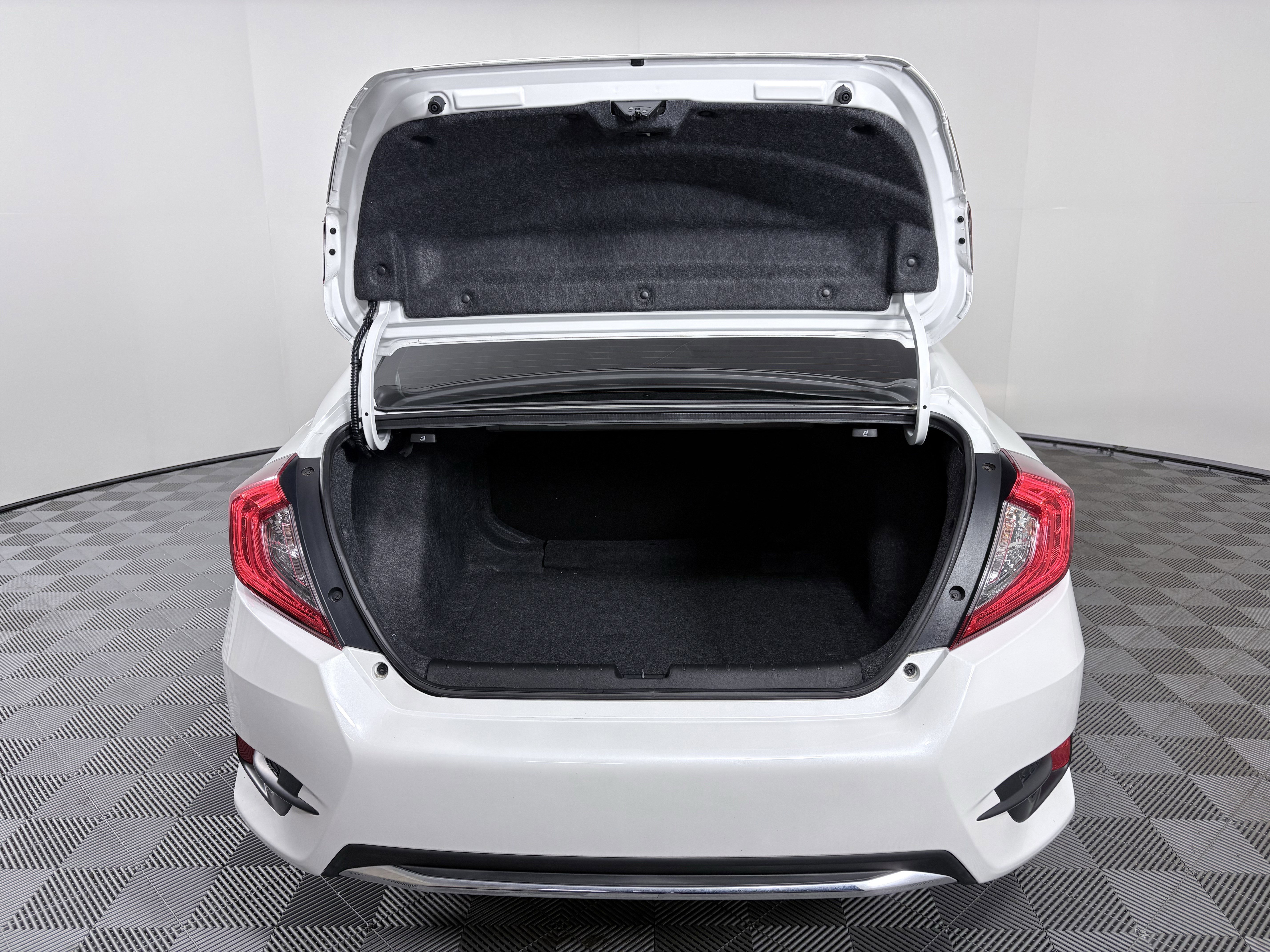 Used 2021 Honda Civic EX image 4