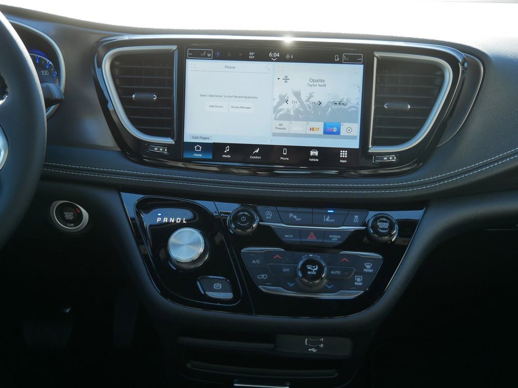 New 2026 Chrysler Pacifica Select image 10