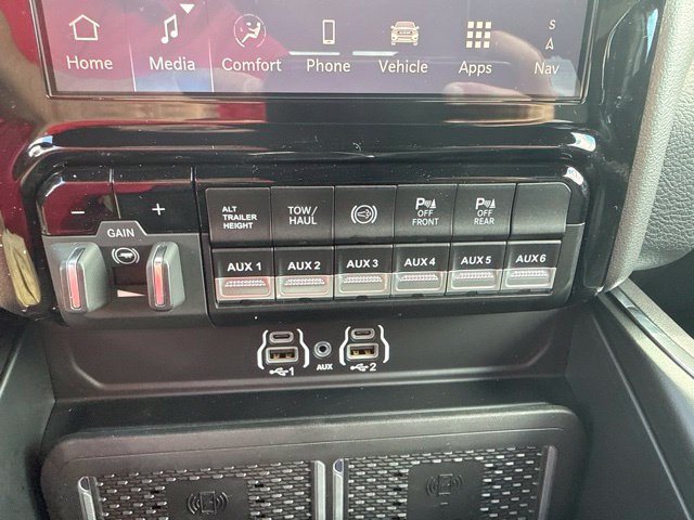 New 2026 RAM 2500 Laramie w/ Night Edition AWD/4WD image 48