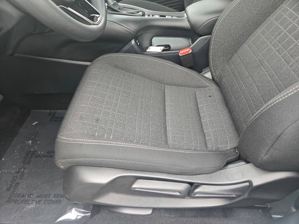 Certified 2025 Honda HR-V LX image 21