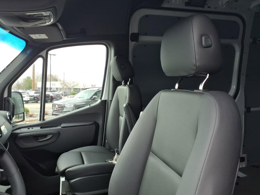 New 2026 Mercedes-Benz Sprinter 2500 image 13