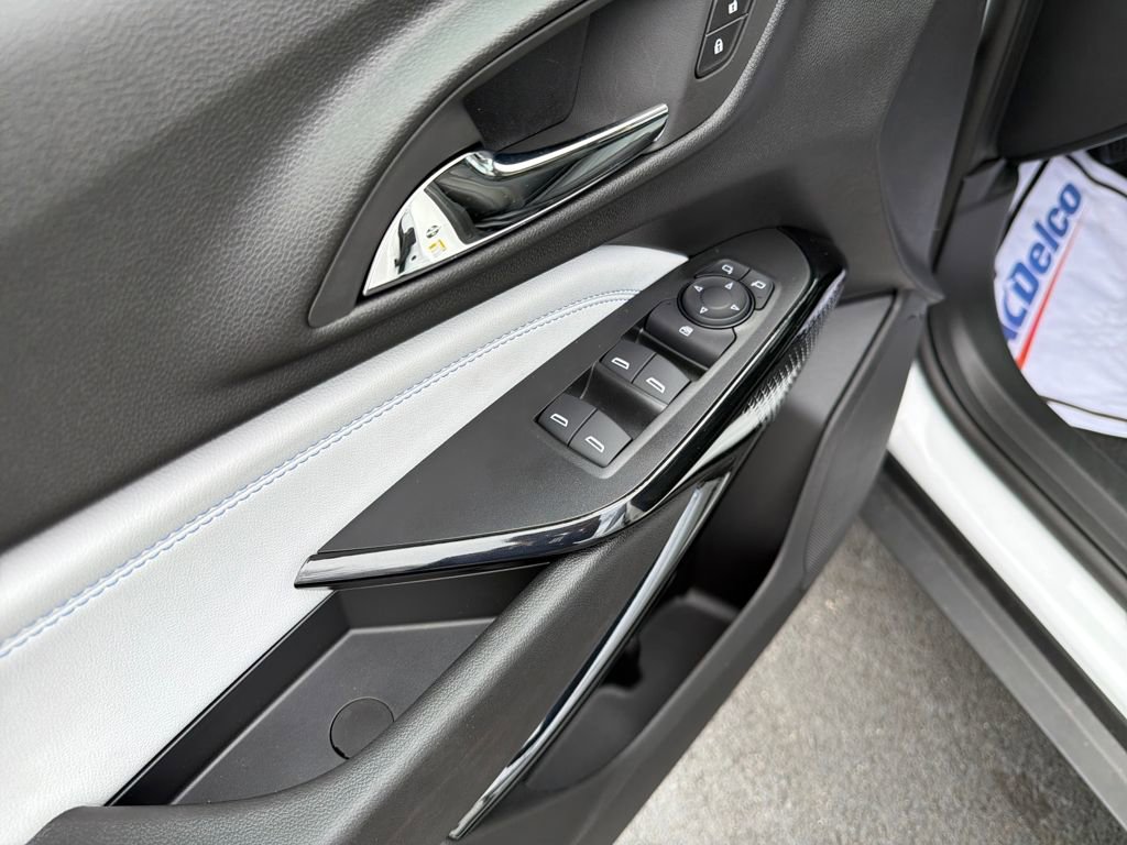 New 2025 Chevrolet Trax LT w/ Sunroof Package image 11