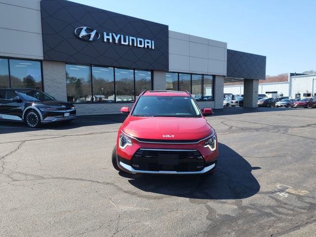 Used 2023 Kia Niro EX Touring FWD image 1