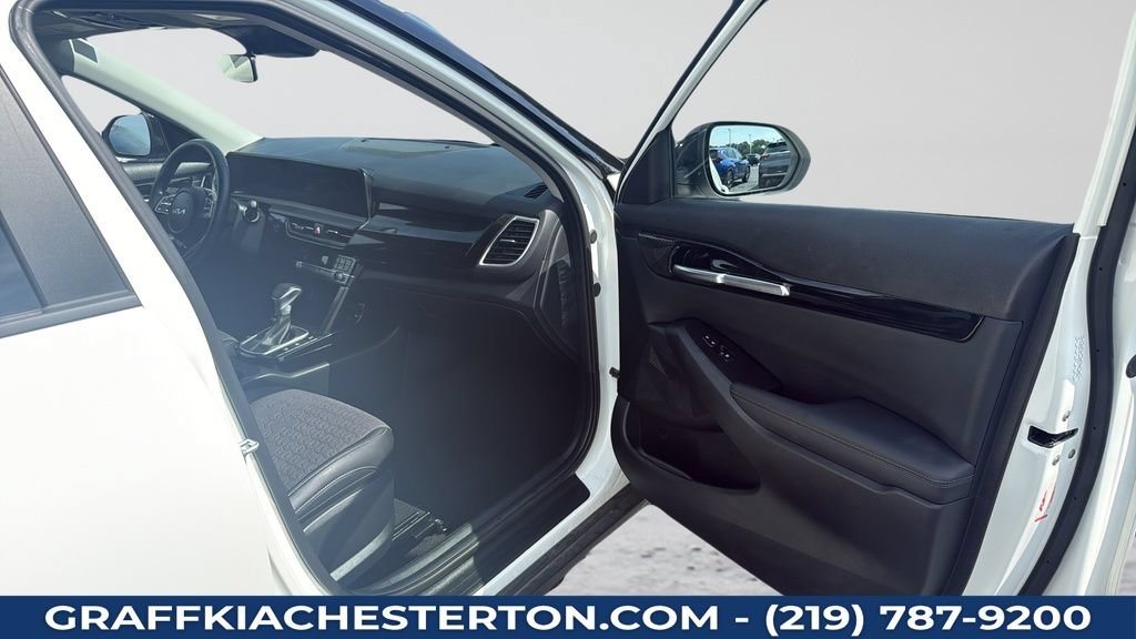 Used 2025 Kia Seltos S AWD/4WD image 24