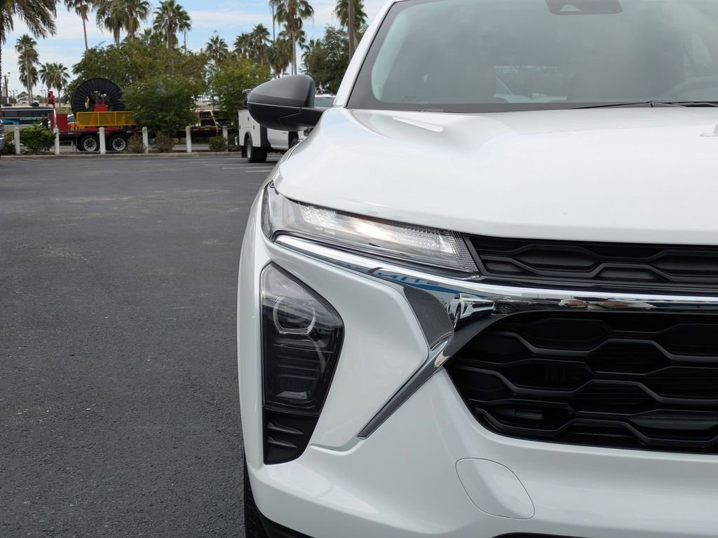 New 2026 Chevrolet Trax LS w/ Driver Confidence Package image 11