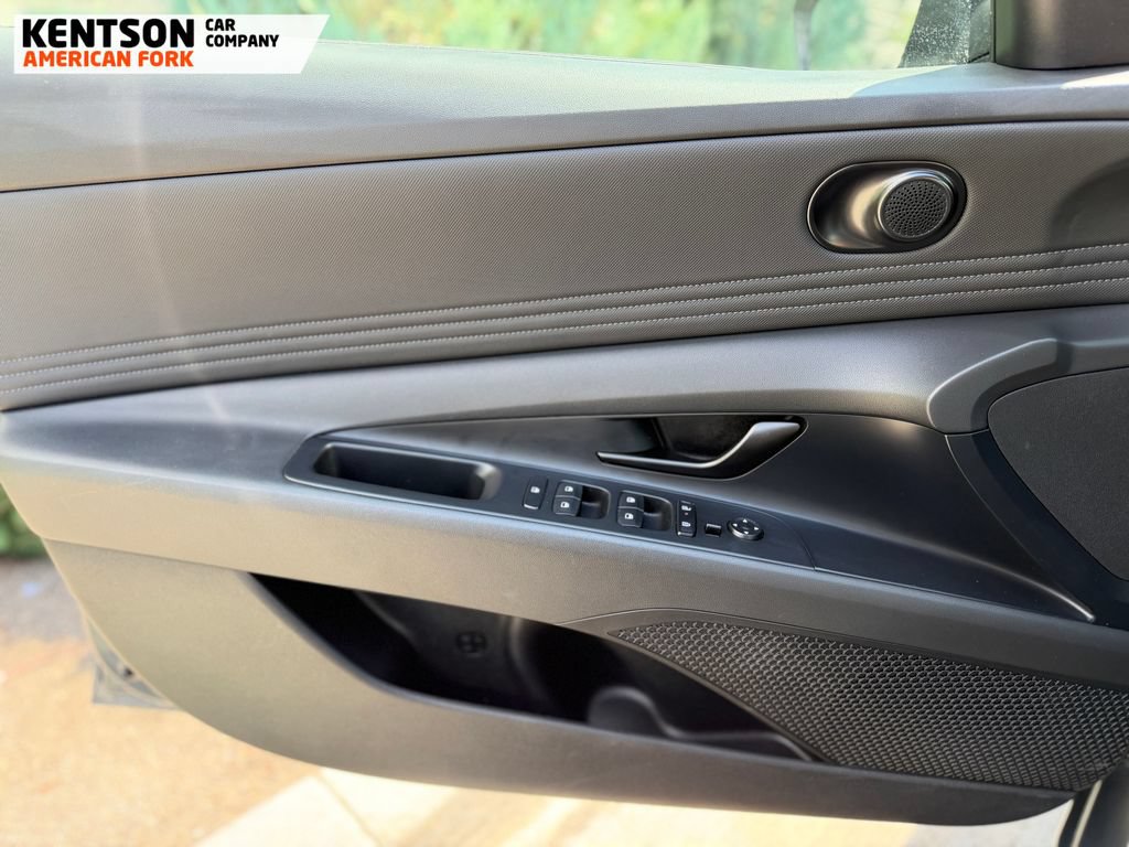 Used 2026 Hyundai Elantra Sport FWD image 18