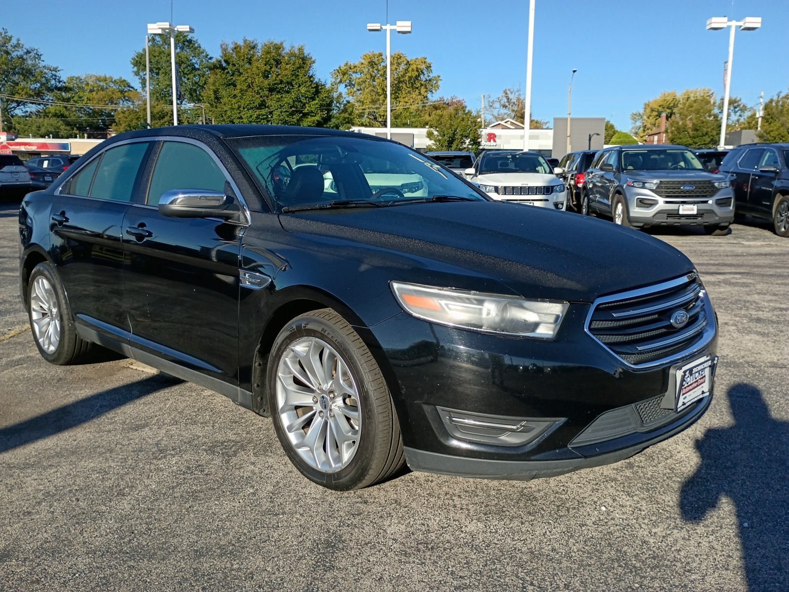 Used 2016 Ford Taurus Limited FWD image 3