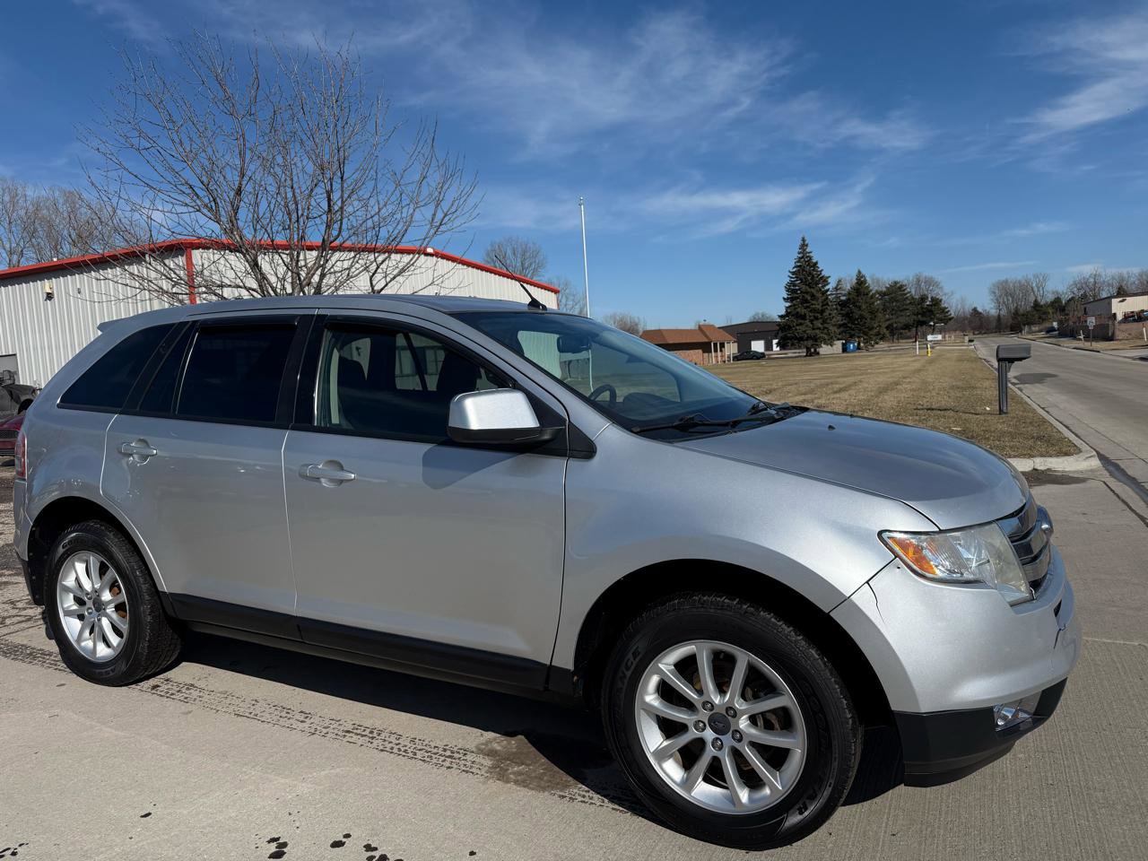 Used 2010 Ford Edge SEL image 3