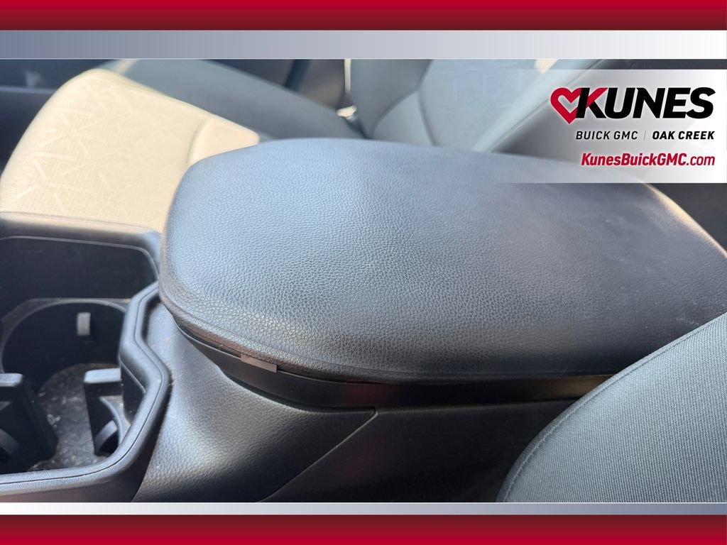 Used 2022 Toyota RAV4 XLE w/ Convenience Package AWD/4WD image 32