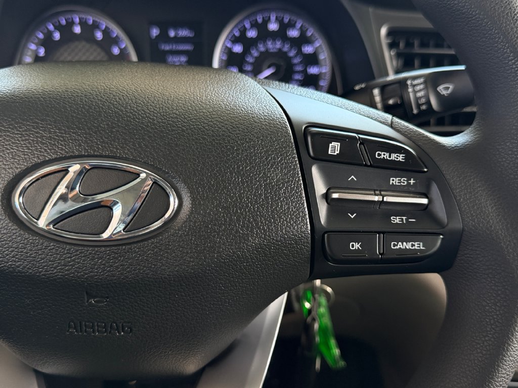 Used 2020 Hyundai Elantra SE FWD image 27