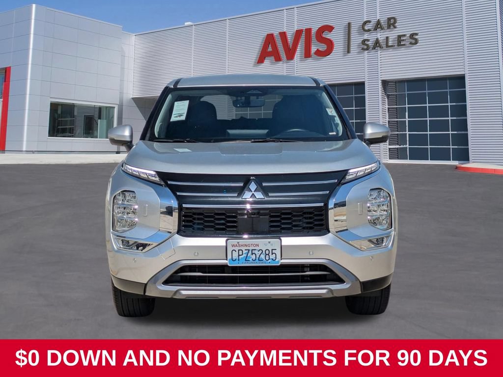 Used 2025 Mitsubishi Outlander SE AWD/4WD image 2