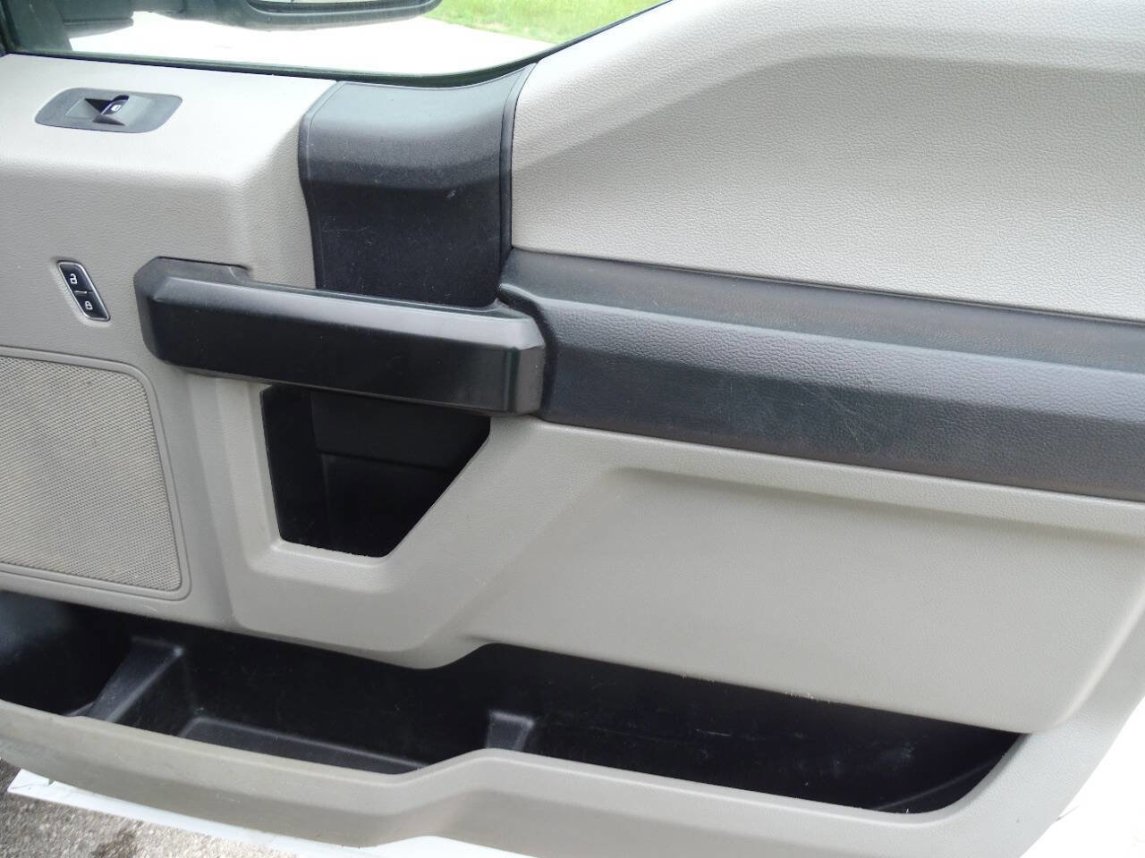 Used 2019 Ford F250 XL w/ Power Equipment Group image 29