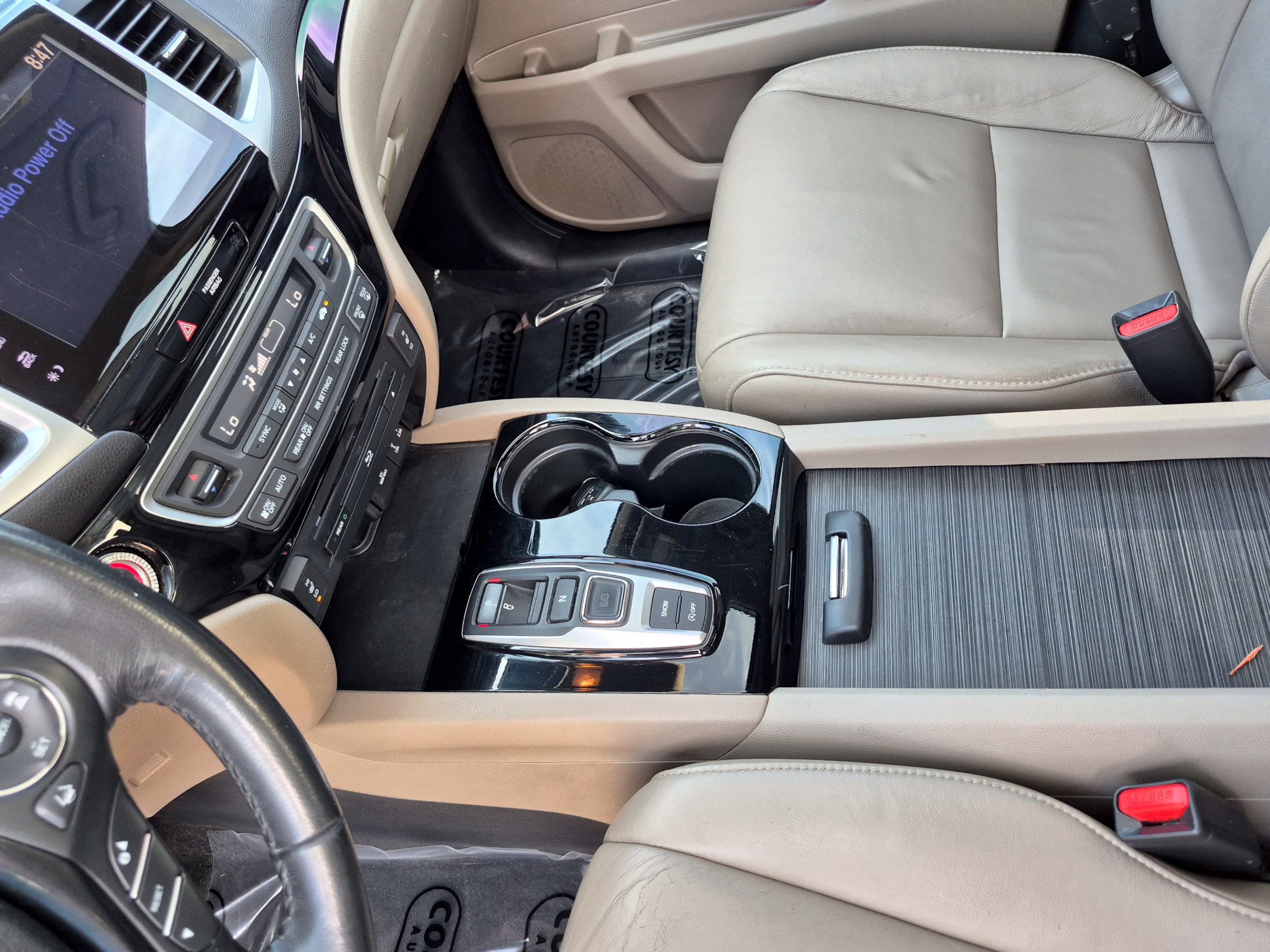 Used 2017 Honda Pilot Touring image 23
