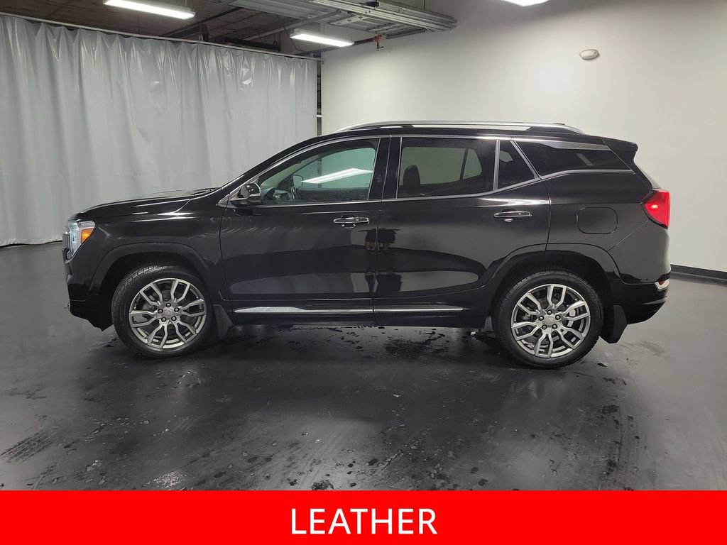 Used 2022 GMC Terrain Denali w/ LPO, Floor Liner Package AWD/4WD image 5