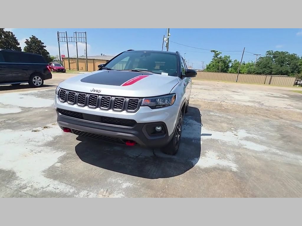 Used 2024 Jeep Compass Trailhawk AWD/4WD image 44