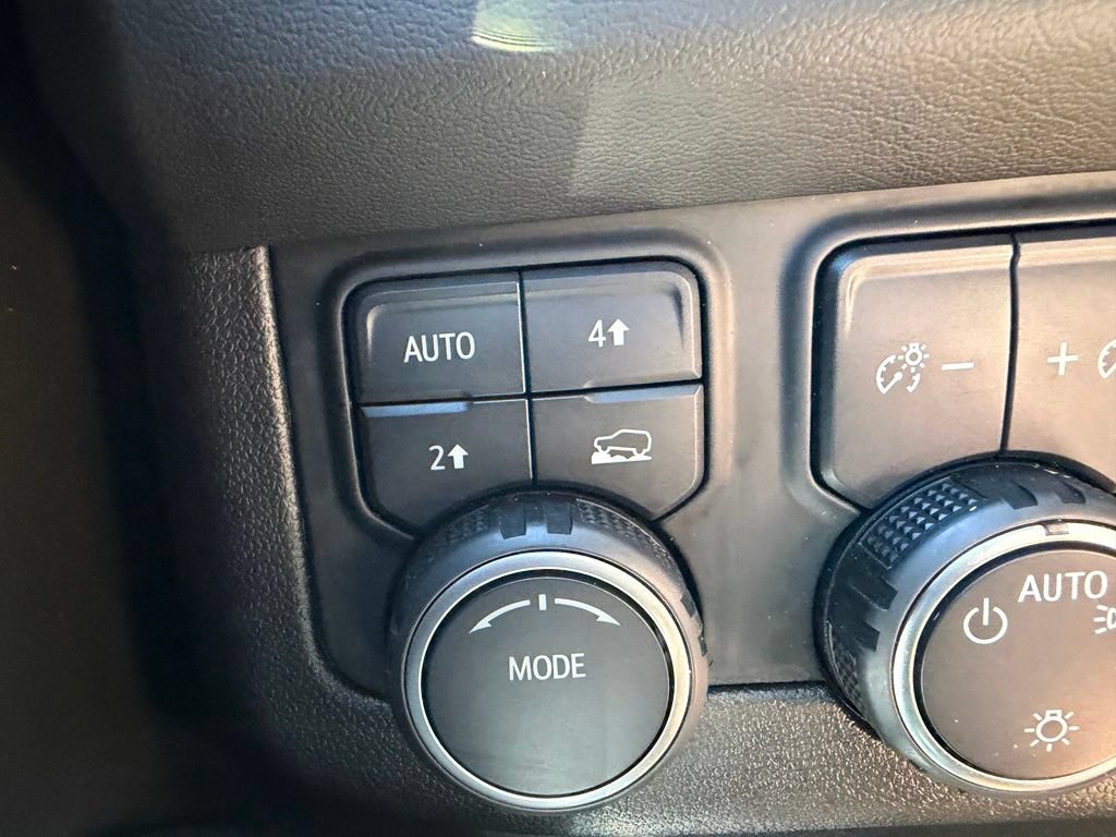 Used 2023 Chevrolet Tahoe LS AWD/4WD image 31